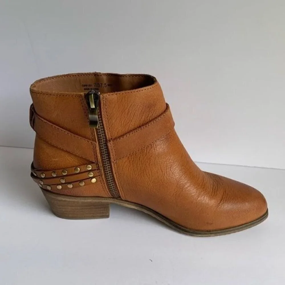 Chinese Laundry brown leather boots shoes size 7.5